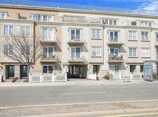 102-02 Rockaway Bch #3C, Rockaway Park, NY 11694