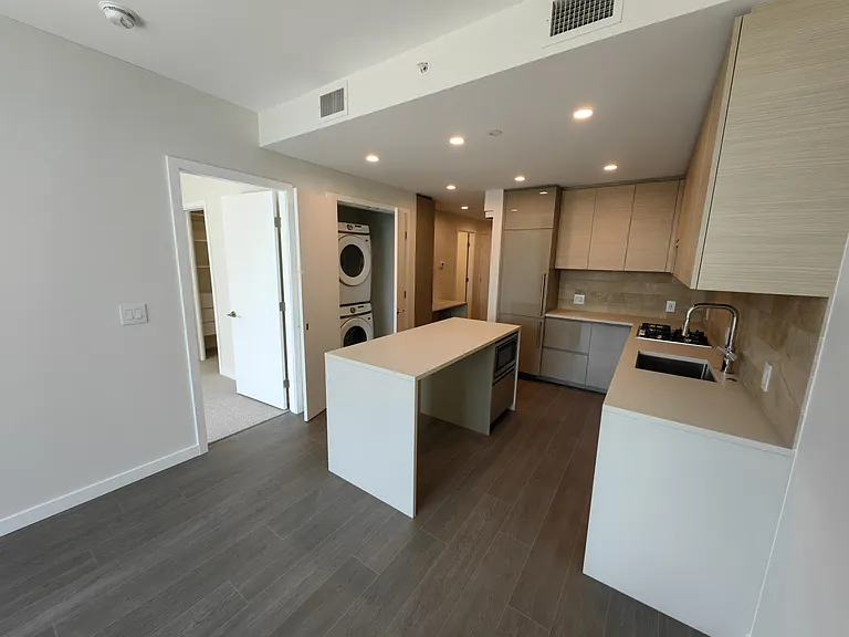 2186 Gilmore Ave #1110 — Photo 30