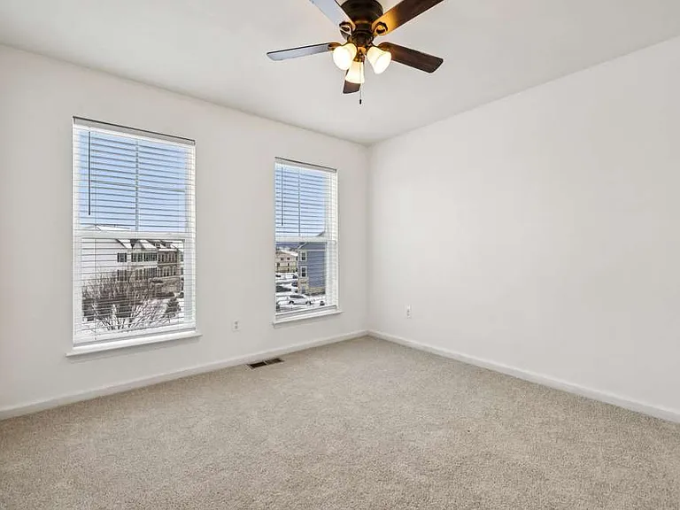 5841 Bella Marie Way — Photo 23