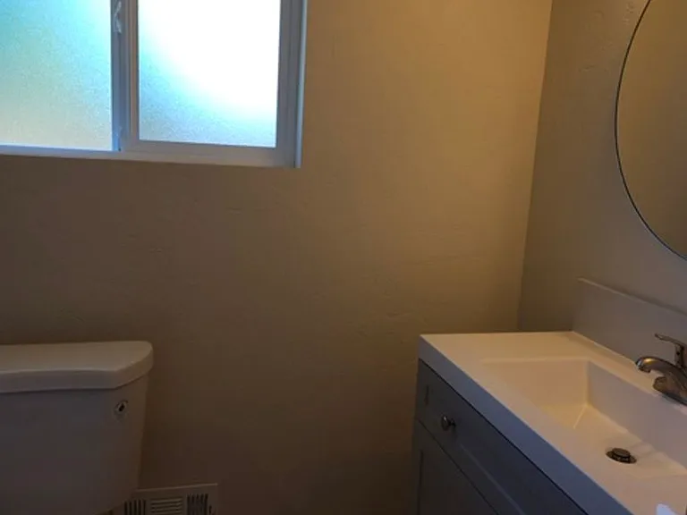 3994 Crestview Dr S — Photo 20