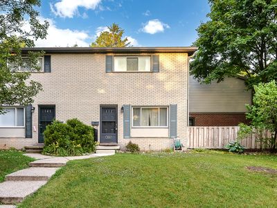 3061 Williamsburg Rd, Ann Arbor, MI, 48108