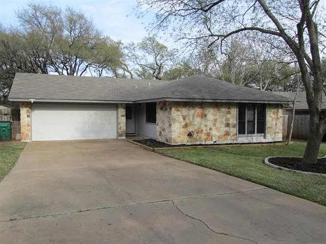 1st image of 1402 Serene Oaks Dr