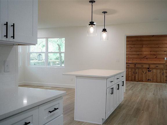 4th image of 410 N Walton Ave