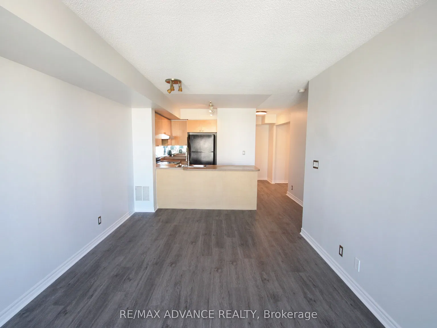 2 bed, $2,500 — Photo 4