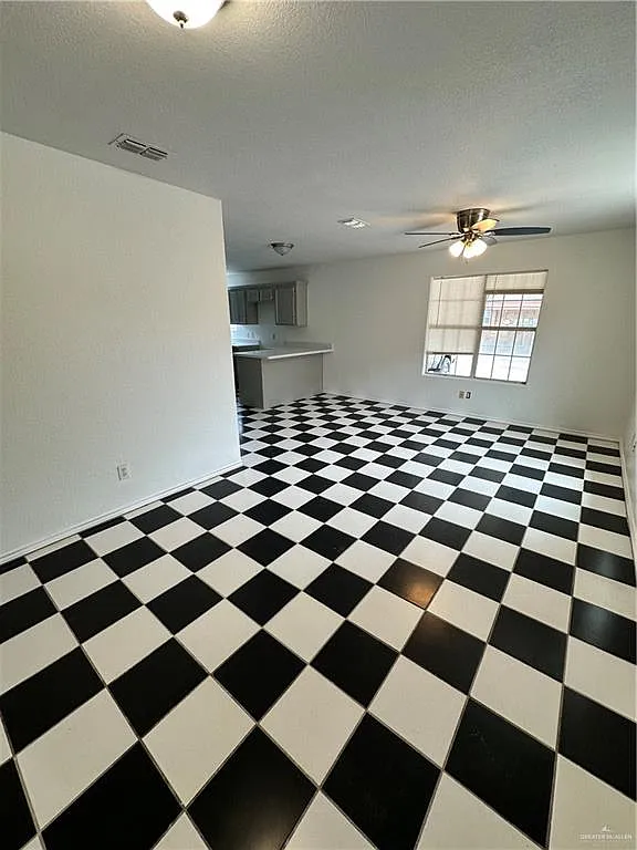Building Photo - 3703 W Zelma St #2