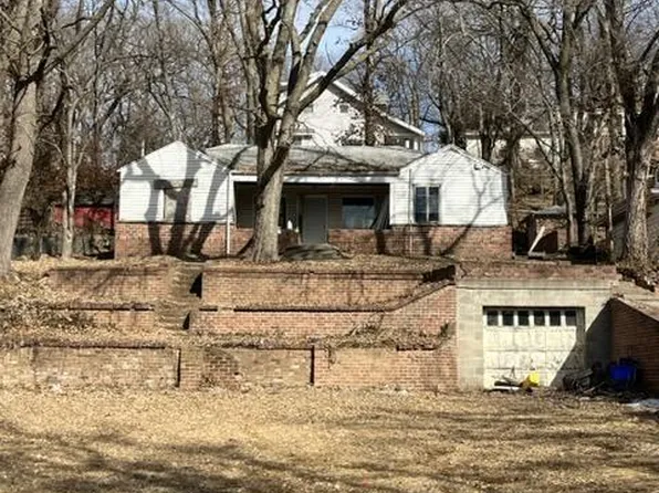 203 1/2 Park Ave, Council Bluffs, IA 51503