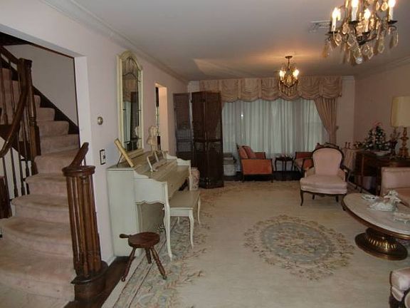 Living Room Facing Rear