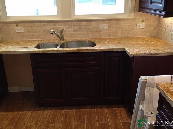 2nd image of 214 Bonita Ave