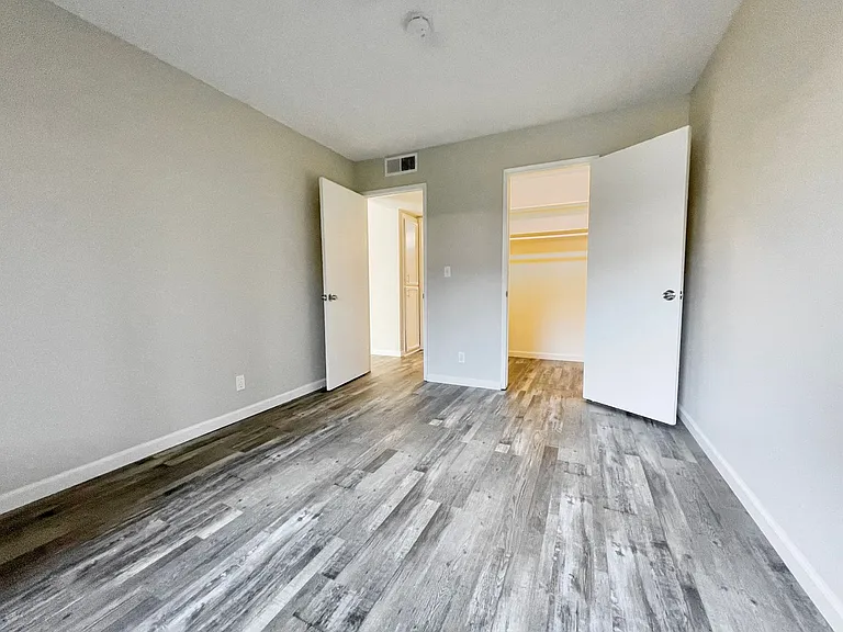 2811-15 E Street — Photo 10