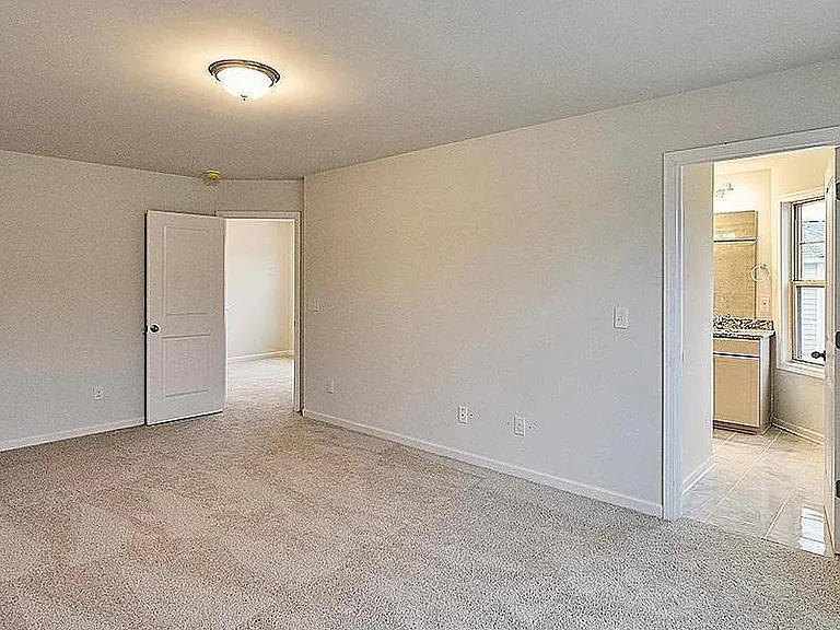 Flat Ford Rd — Photo 13