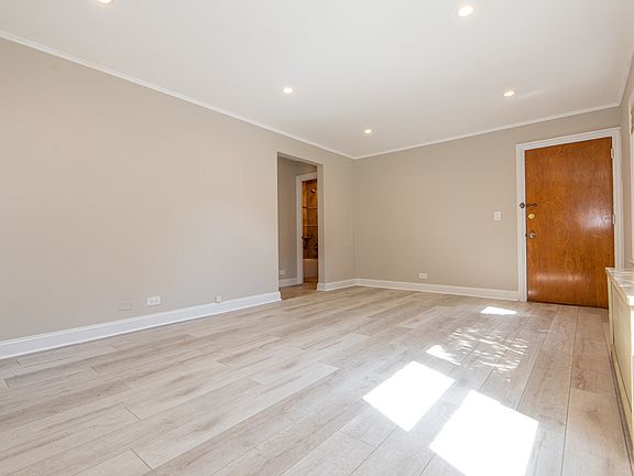 3rd image of 428 Elmwood Ave APT 1W