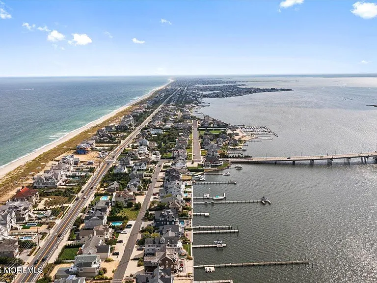1118 Barnegat Ln — Photo 47