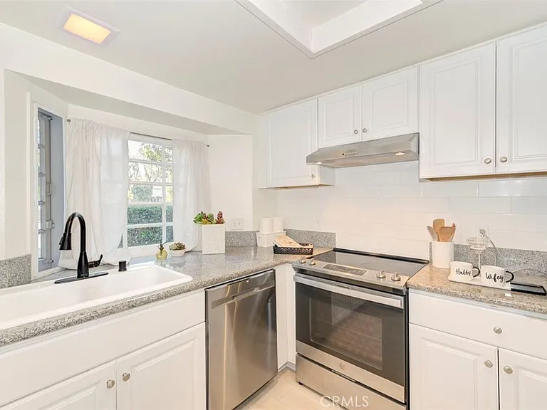 3341 Calle La Veta — Photo 15