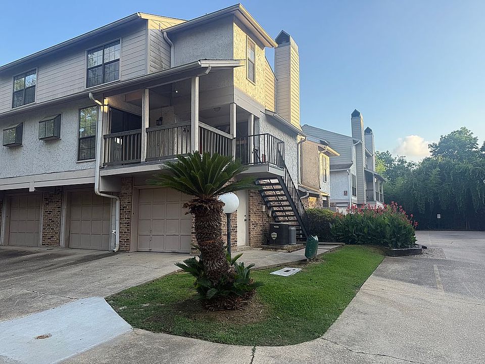 1st image of 1304 E Bayou Pkwy APT 5D