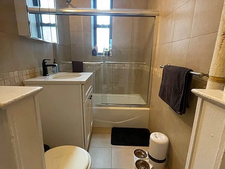 222 E 35th St #5H — Photo 8
