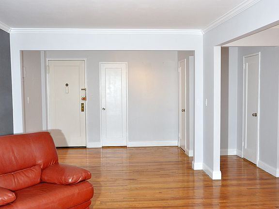 3rd image of 1 Fisher Dr APT 516
