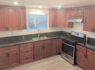 11944 Runnymede St, North Hollywood, CA 91605