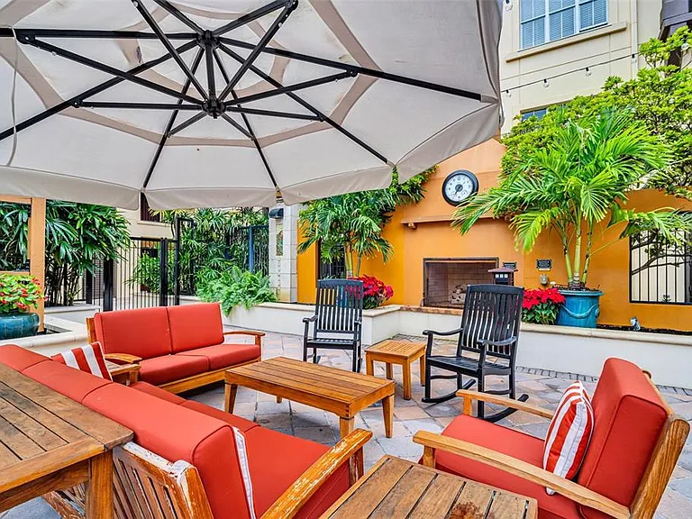 100 4th Ave S #224 — Photo 14