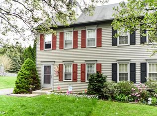 1616 Colchester Dr, Lancaster, PA 17603