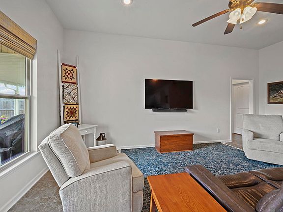 3rd image of 38323 Cotton Creek Ave