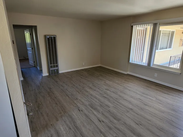 1235 Cortez Dr #7 — Photo 6