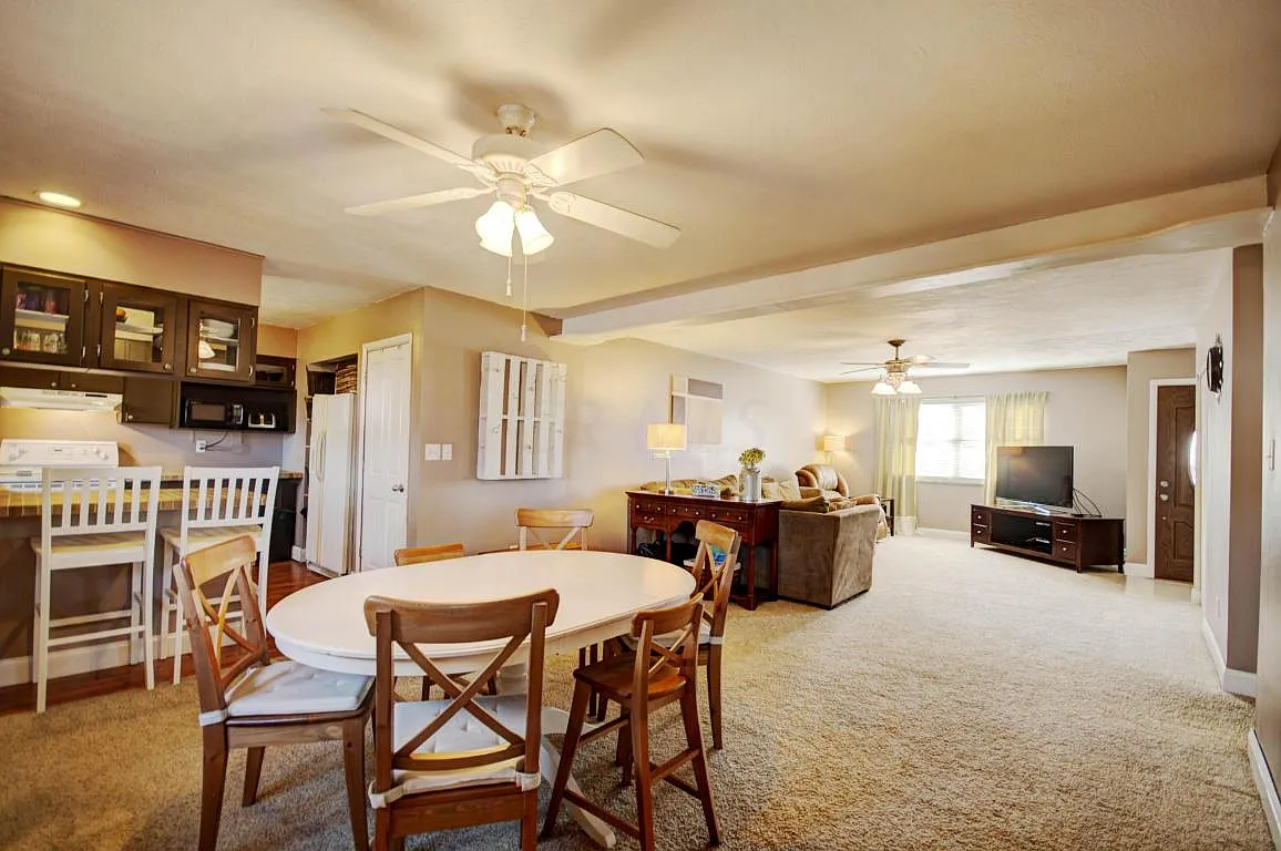 1000 Kings Charter Ln photo 1