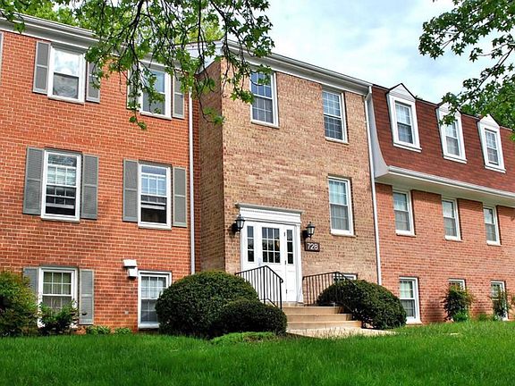 2nd image of 728 Quince Orchard Blvd APT T1