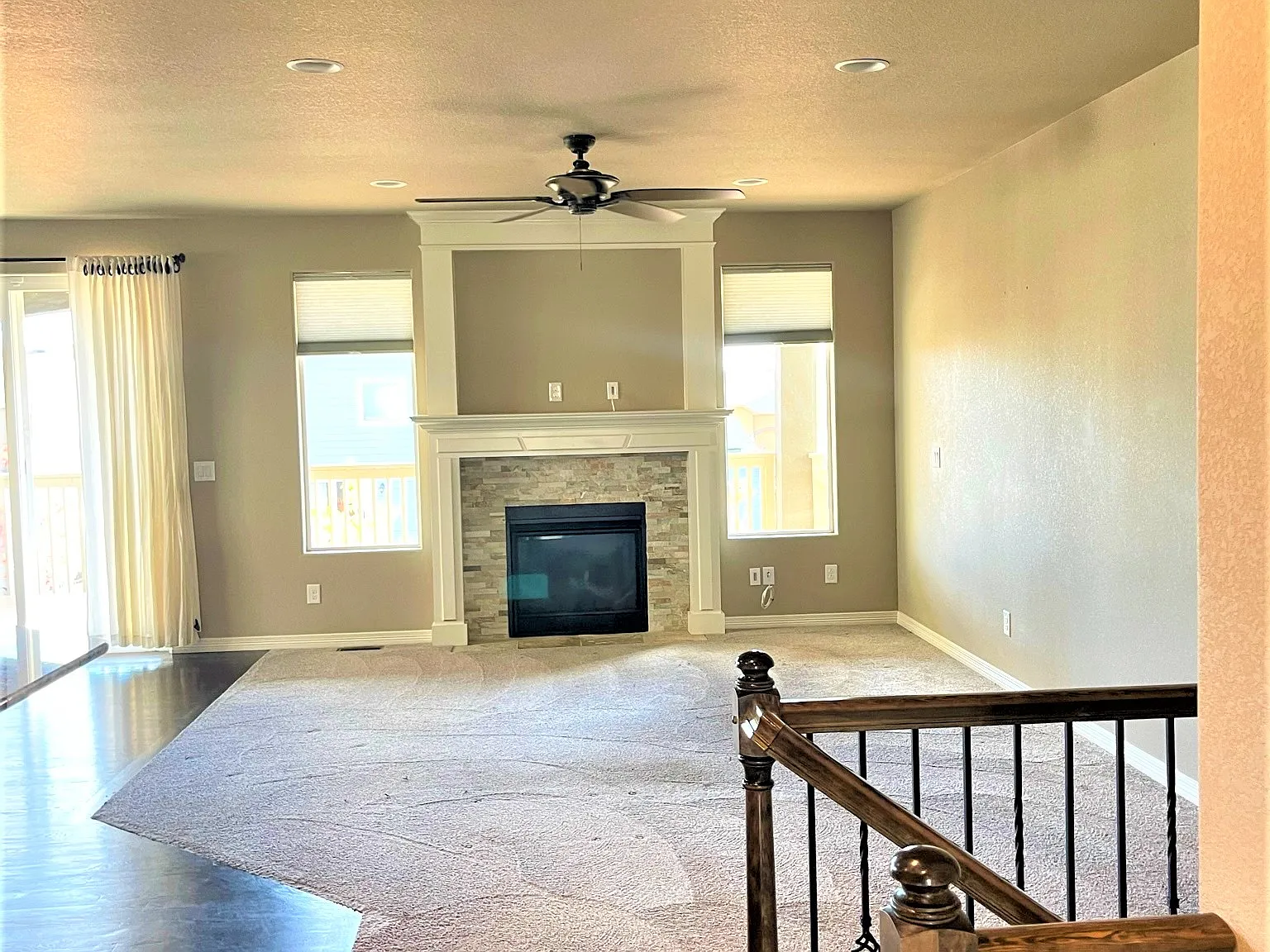 5 bed, 3296 sqft, $2,879 — Photo 2