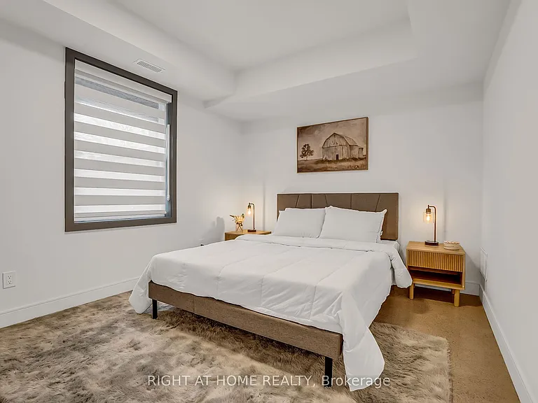 1169 Davenport Rd #2 — Photo 15