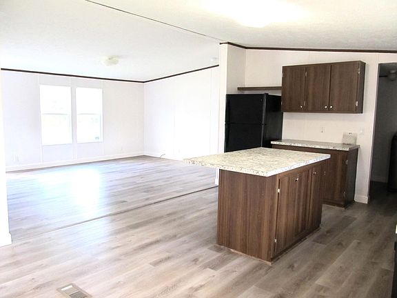 5th image of 348 Dr Roberts Dr