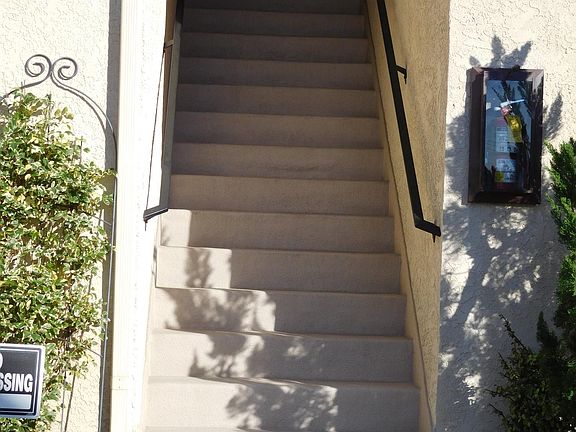 3rd image of 530 S San Jose Ave