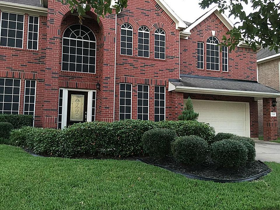 1st image of 3318 Village Pond Ln