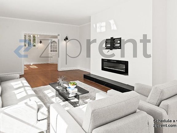 5th image of 685 Lowell Ave