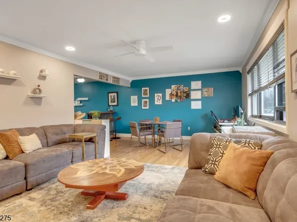 7 E Colonial Dr, Little Falls, NJ 07424