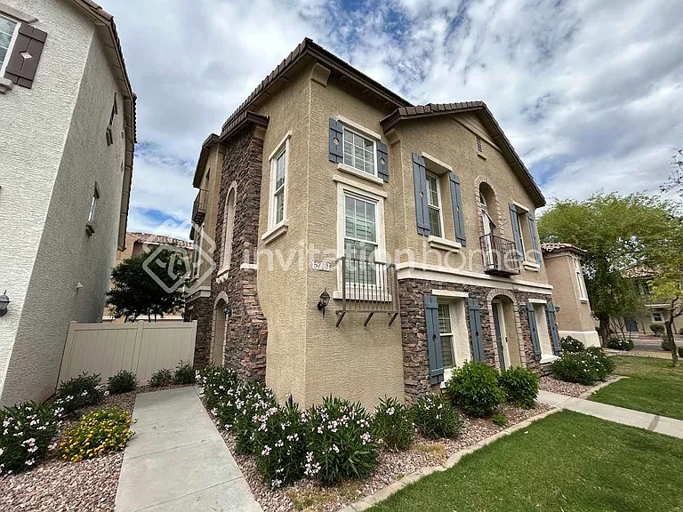 5710 S 21st Ter — Photo 1