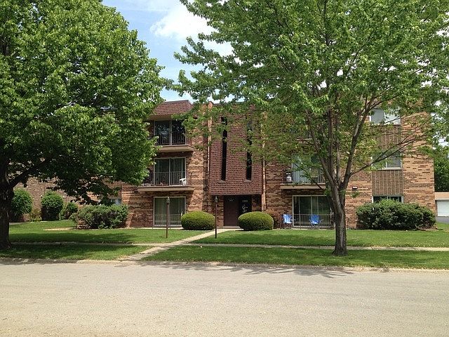 1st image of 12801 Carriage Ln APT 103