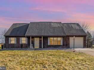 805 Fairlane Dr, Millersburg, PA 17061