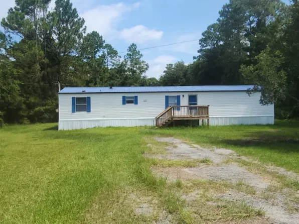 19 Whispering Pines Cir SE, Allenhurst, GA 31301