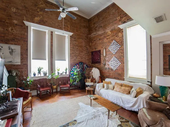 Opera House Apartment 1, 103-109 E Oak St APT 4, Denton, TX 76201