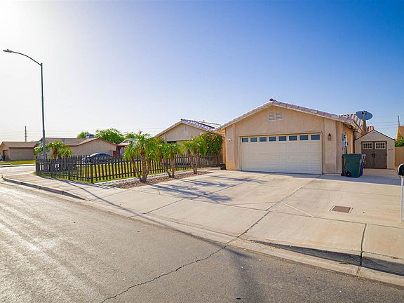 2nd image of 6302 E 44th Pl