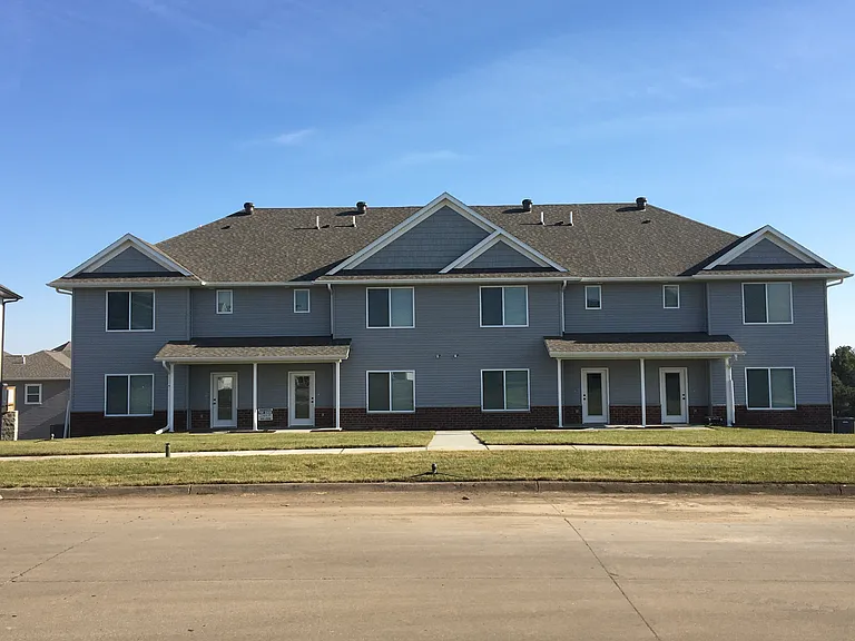 1150 Dahnovan Dr — Photo 1