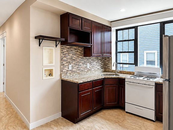 4th image of 1127 Nameoke St APT 1A