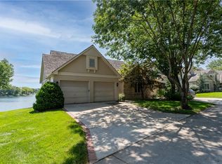 4509 NE Waters Edge St, Lees Summit, MO 64064