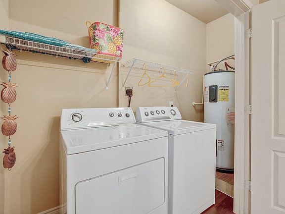 5th image of 304 Laguna Seca Ln