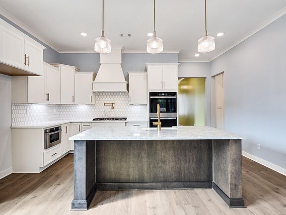5th image of 12778 Hollow Oak Dr