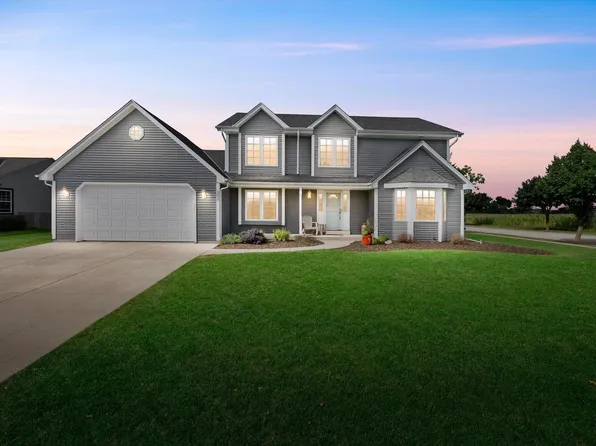 303 S Pheasant PLACE, Saukville, WI 53080