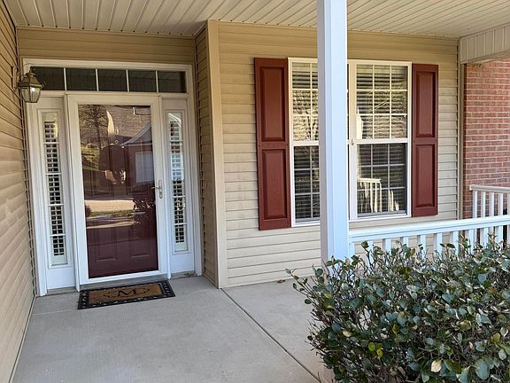 2nd image of 939 Tavistock Way