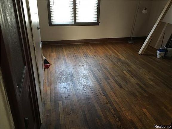 3rd image of 27135 Dartmouth St APT 3