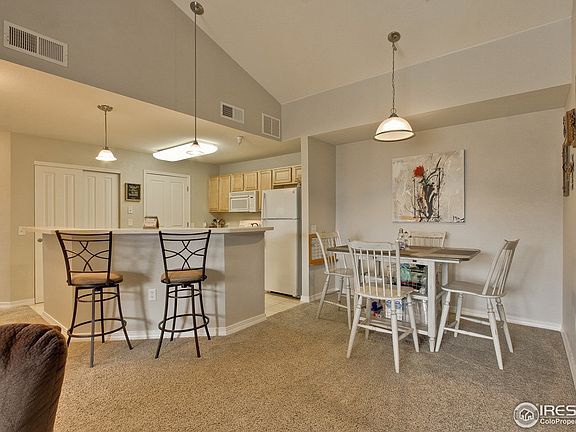 3rd image of 804 Summer Hawk Dr #10000-10204