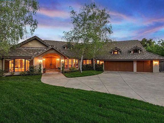 2nd image of 21 Emmons Canyon Ct